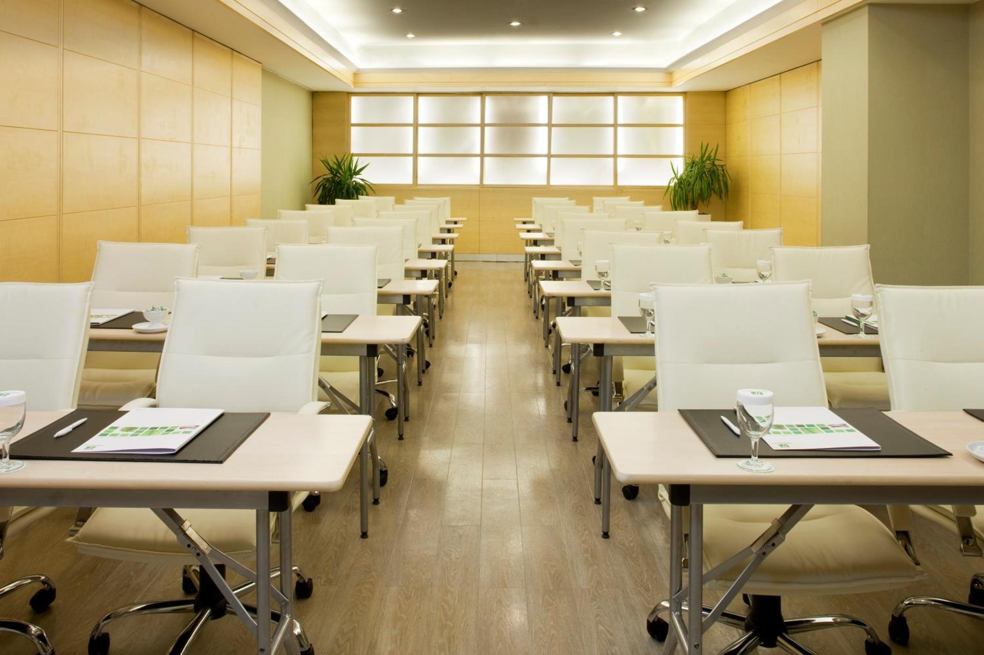 Holiday Inn Istanbul City By Ihg — Fotos 1